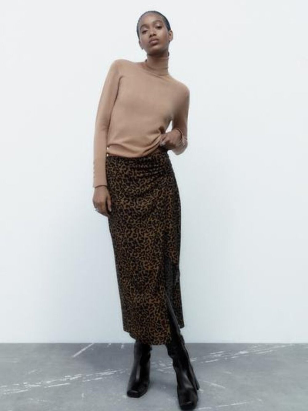 Zara ANIMAL PRINT MIDI SKIRT Size: M